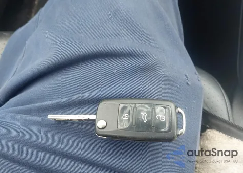 2017 Volkswagen Jetta 1.4T Se z USA, uszkodzony, nr VIN 3VWDB7AJ9HM359879